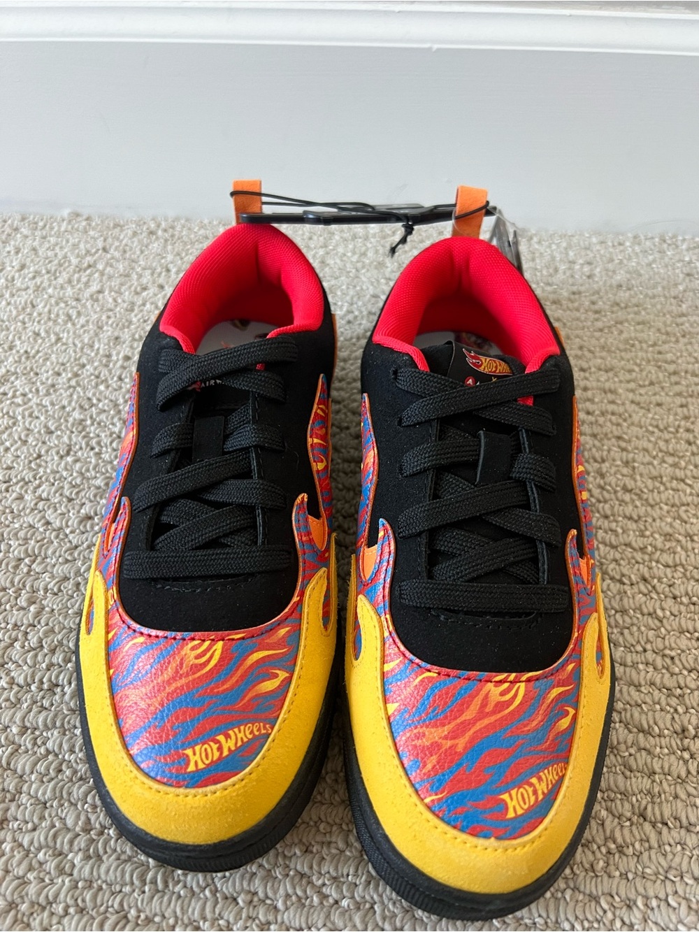 Airwalk x Hot Wheels Classic 2.0 casual sneakers NWT size 5 $10